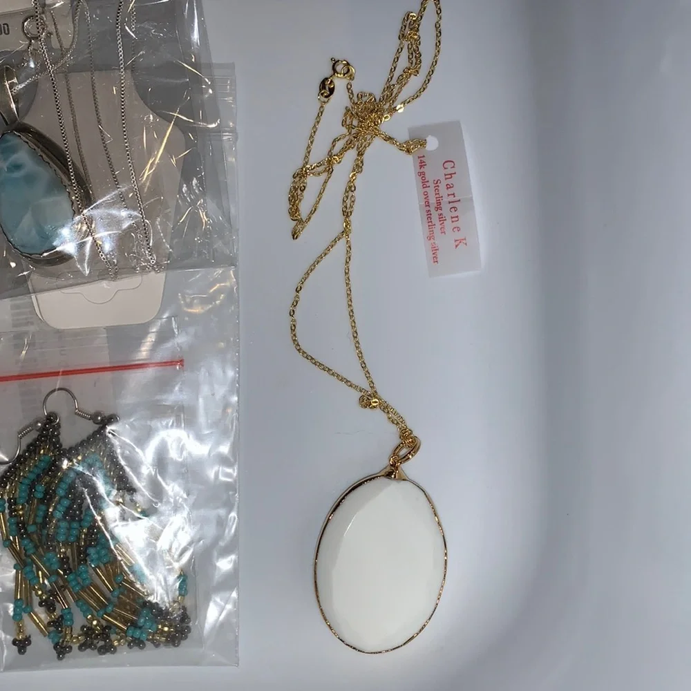 High end boutique jewelry collection - Picture 3 of 6